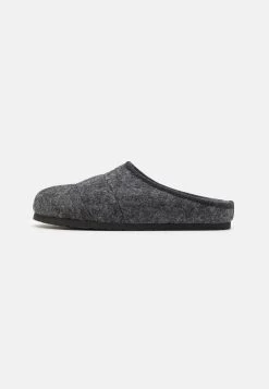 Qualité Garantie Pier One UNISEX – Chaussons Rond Homme 15 Qualité Garantie Pier One UNISEX – Chaussons Rond Homme -Fashion Soldes 0a917b4d678a42f790a69f97eed189c7