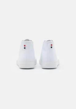 Pier One Qualité Absolue UNISEX – Baskets Montantes Sneakers Rond 9 Pier One Qualité Absolue UNISEX – Baskets Montantes Sneakers Rond -Fashion Soldes 0b44554ff8964100b2b8c9500005f2c8