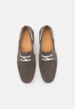 Pier One Vendre-Réclame Chaussures Bateau Rond Homme 10 Pier One Vendre-Réclame Chaussures Bateau Rond Homme -Fashion Soldes 0f6fc898e8a84438bf5924677577188e