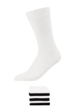 Pier One 7 PACK – Chaussettes Prix Sacrifiés Sous-vêtements & Chaussettes Couleur Unie Homme 11 Pier One 7 PACK – Chaussettes Prix Sacrifiés Sous-vêtements & Chaussettes Couleur Unie Homme -Fashion Soldes 14ee74fff78040a385642c4a34895df4 1