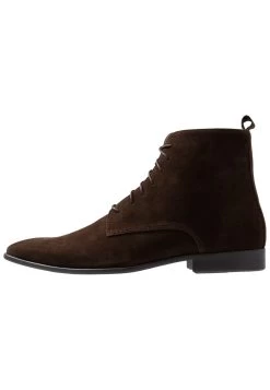 Prix Dynamité Pier One Bottines à Lacets Boots Et Bottes Carré Homme -Fashion Soldes 1c76242753614cc0a04697af9c52a6e7 1