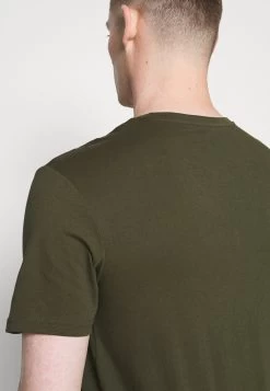 Pier One 2 PACK – T-shirt Imprimé Prix Réduit T-shirts Col Rond Homme -Fashion Soldes 1f3163549a724d8088f4eb7a08f57722