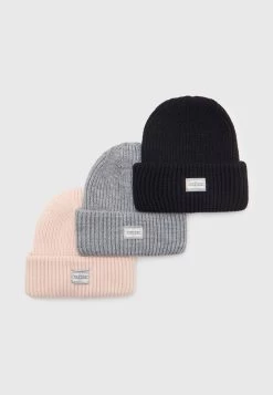 Pier One 3 PACK UNISEX – Bonnet Prix Légers Casquettes, Bonnets Et Chapeaux Couleur Unie 13 Pier One 3 PACK UNISEX – Bonnet Prix Légers Casquettes, Bonnets Et Chapeaux Couleur Unie -Fashion Soldes 25da5efee9634f9d961c2553bb61dfb9 1