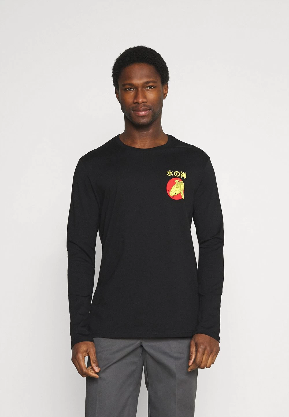 Prix Dynamité Pier One T-shirt à Manches Longues T-shirts Col Rond Homme 1 Prix Dynamité Pier One T-shirt à Manches Longues T-shirts Col Rond Homme