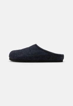 Pier One UNISEX – Chaussons Soldes Rond Homme 14 Pier One UNISEX – Chaussons Soldes Rond Homme -Fashion Soldes 296858359be944a98d9d6b44e2b4dba7 1