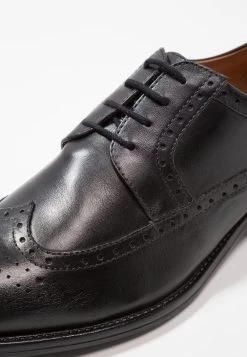 Pier One Réduction LEATHER – Derbies & Richelieus Chaussures De Ville Rond Homme 11 Pier One Réduction LEATHER – Derbies & Richelieus Chaussures De Ville Rond Homme -Fashion Soldes 2c8b13e654a34f6e889e607a4cc2da04