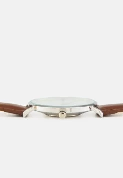 Prix Discount Pier One UNISEX – Montre Montres Et Bijoux Boucle Ardillon -Fashion Soldes 2c8e30769a5348508c6538f4541645ad