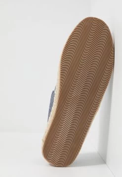 Pier One 50% Off De Vente UNISEX – Espadrilles Chaussures Basses Rond -Fashion Soldes 2cae18c64fec4d4fb91bef2a1cf6da8e