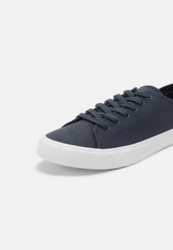 Pier One UNISEX – Baskets Basses Produit De Première Qualité Baskets & Sneakers Rond 12 Pier One UNISEX – Baskets Basses Produit De Première Qualité Baskets & Sneakers Rond -Fashion Soldes 31f298ca0f7a4caeba300b1a89828805
