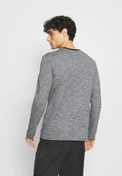 Prix Incroyables Pier One T-shirt à Manches Longues T-shirts Col Rond Homme -Fashion Soldes 353da4f694d04a2cb270390c977f7b36