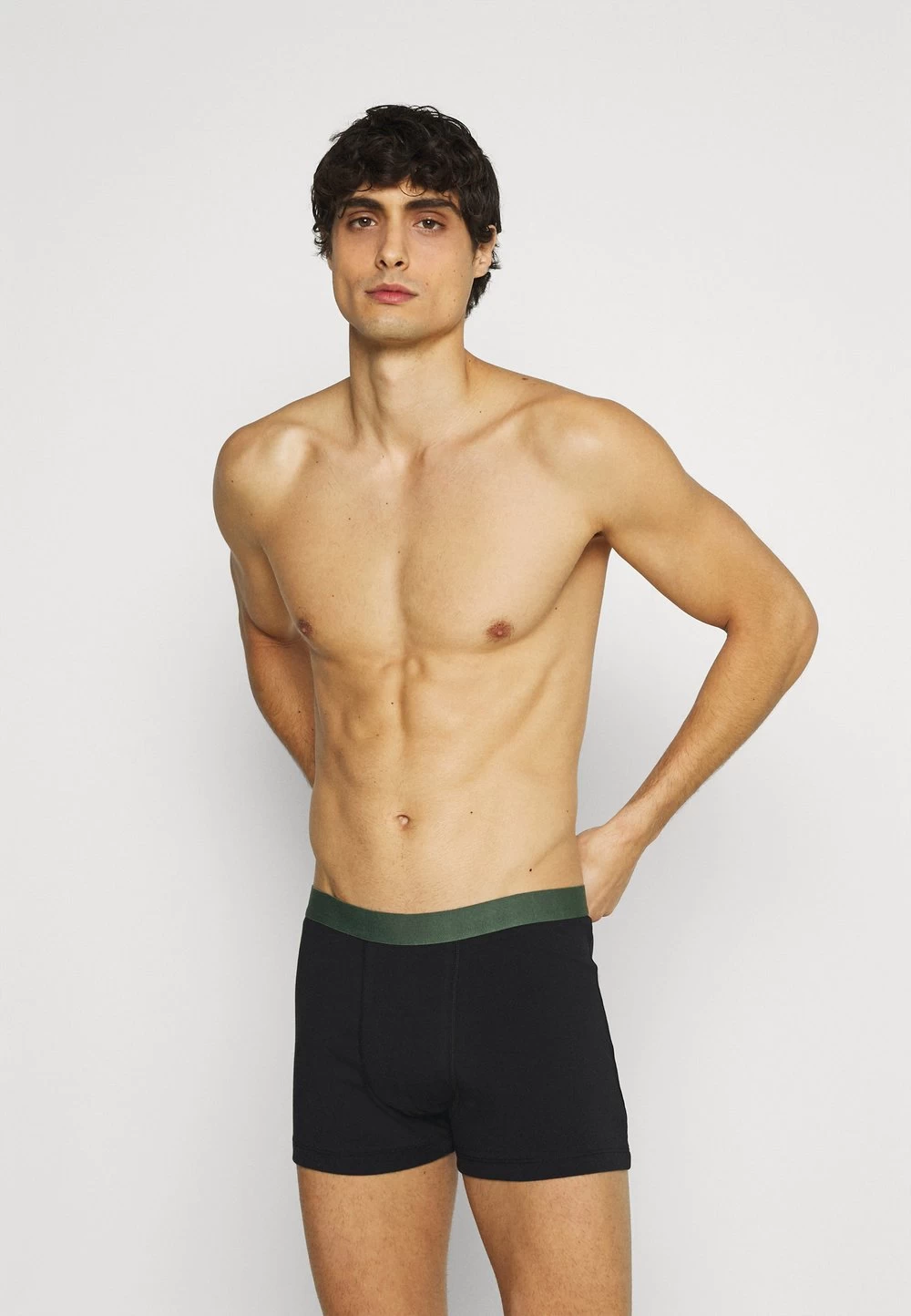 Pier One Faible Prix 5 PACK – Shorty Sous-vêtements & Chaussettes Normale Homme 4 Pier One Faible Prix 5 PACK – Shorty Sous-vêtements & Chaussettes Normale Homme – Image 4