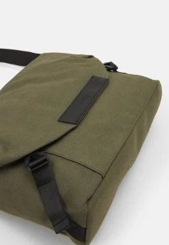 Pier One Prix Incroyables Sac Bandoulière Sacs Compartiment Pour Téléphone Portable Homme -Fashion Soldes 3c1824b932c94a56a72a64ab013674e7