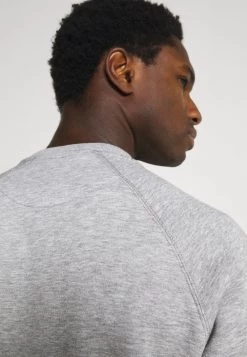 Pier One Prix Affortable 3 PACK – Sweatshirt Sweats & Hoodies Col Rond Homme 16 Pier One Prix Affortable 3 PACK – Sweatshirt Sweats & Hoodies Col Rond Homme -Fashion Soldes 3f826ffba33f448aa8aacde667ba354b