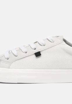 Prix Aimable Pier One Baskets Basses Sneakers Rond Unisex 13 Prix Aimable Pier One Baskets Basses Sneakers Rond Unisex -Fashion Soldes 42e0b169d91742069fb019d5346809f3