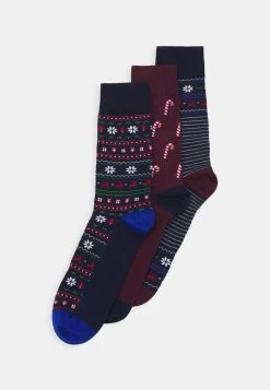 Pier One XMAS GIFT BOX 3 PACK – Chaussettes Prix Discount Sous-vêtements & Chaussettes Rayures Homme