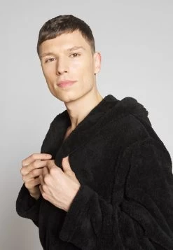 Prix Exclusifs Pier One Peignoir Sous-vêtements & Chaussettes Capuche Homme 13 Prix Exclusifs Pier One Peignoir Sous-vêtements & Chaussettes Capuche Homme -Fashion Soldes 46ddd89e67e647d9a552c22e74d82b35