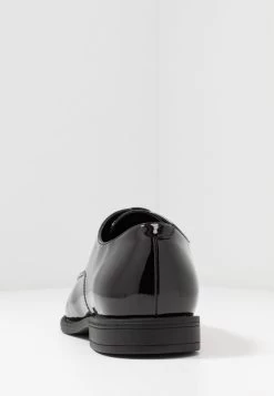 Pier One Prix Affortable Derbies & Richelieus Chaussures De Ville Rond Homme -Fashion Soldes 48caf514e4d0444e989d94de0ca15e56