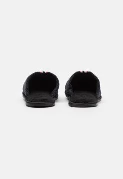 Pier One Chaussons Prix Bradés Rond Homme -Fashion Soldes 4b61778ad7d84e23a8f076d416497275