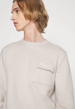 Prix Avantageux Pier One UNITED UTILITY CREW – Sweatshirt Sweats & Hoodies Col Rond Homme -Fashion Soldes 4da17c2fd74c4e71a0069a716355013f