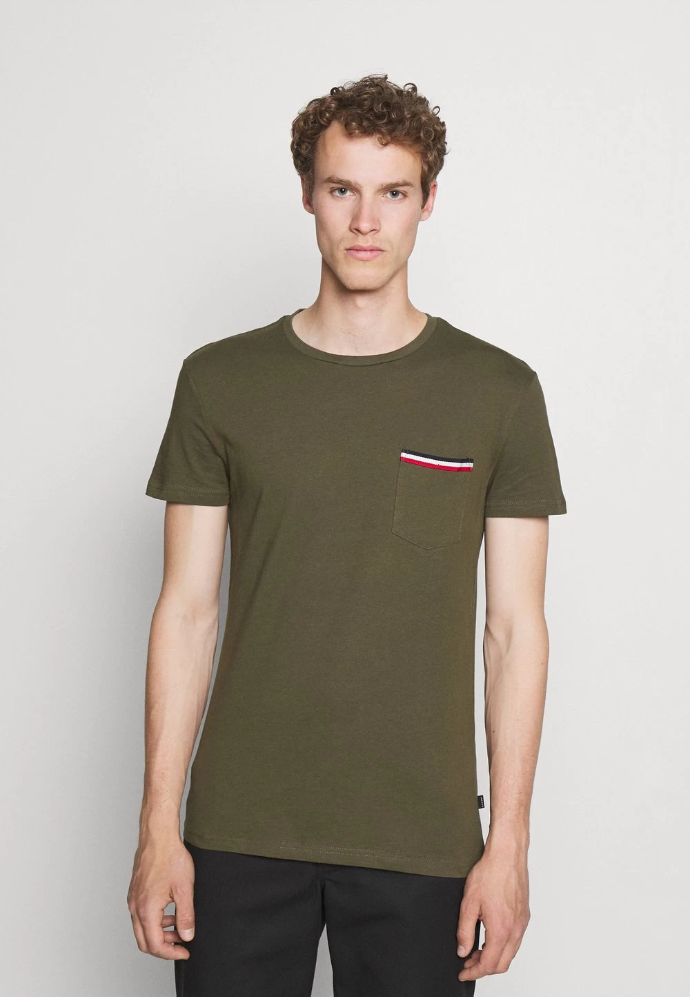 Prix Raisonnable Pier One T-shirt Basique T-shirts Col Rond Homme 1 Prix Raisonnable Pier One T-shirt Basique T-shirts Col Rond Homme