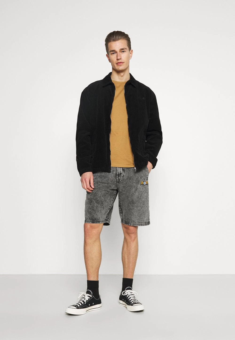 Pier One 5 PACK – T-shirt Basique Prix Sacrifiés T-shirts Col Rond Homme 1 Pier One 5 PACK – T-shirt Basique Prix Sacrifiés T-shirts Col Rond Homme