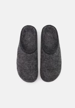 Pier One UNISEX – Chaussons Soldes Rond Homme 11 Pier One UNISEX – Chaussons Soldes Rond Homme -Fashion Soldes 565cd33a9efe4d1587fde9325bb68295