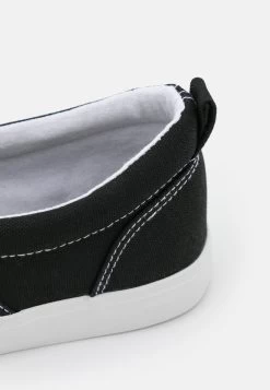 Pier One UNISEX – Baskets Basses Prix Malin Mocassins Et Loafers Rond 11 Pier One UNISEX – Baskets Basses Prix Malin Mocassins Et Loafers Rond -Fashion Soldes 59b2a2cc119940648b78caed16014752