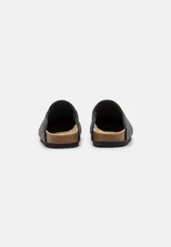 Prix Dynamité Pier One UNISEX – Chaussons Sandales Et Tongs Rond -Fashion Soldes 5bcb03bab5084b6a8f9efffa79bd36cc