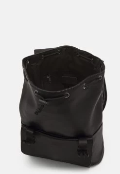 Pier One UNISEX – Sac à Dos Prix Sacrifiés Sacs Et Bagages Compartiment Pour Téléphone Portable -Fashion Soldes 5f27933b129045e8bd6b3b078684ad69