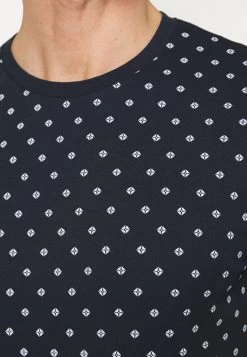 Pier One 3 PACK – T-shirt Imprimé Soldes En Ligne T-shirts & Polos Col Rond Homme 13 Pier One 3 PACK – T-shirt Imprimé Soldes En Ligne T-shirts & Polos Col Rond Homme -Fashion Soldes 5fcb9053133a4f0cbf3c72e8cff6c432