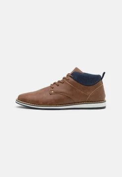 Pier One Prix Ourlé Chaussures à Lacets Derbies, Richelieus & Chaussures Bateau Rond Homme