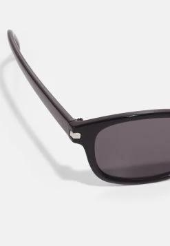 Pier One Qualité Garantie Lunettes De Soleil Rectangulaire Homme 7 Pier One Qualité Garantie Lunettes De Soleil Rectangulaire Homme -Fashion Soldes 64285bdbadcd4359bea1d0c13a0eb5aa