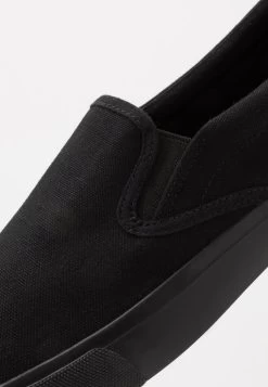 Pier One UNISEX – Mocassins Prix Sacrifiés Baskets & Sneakers Rond -Fashion Soldes 65a31567862c408ab0cc493d78c4b22d