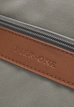 Pier One UNISEX – Sac Week-end Vendre-Réclame Sacs De Voyage Et Valises Fermeture éclair -Fashion Soldes 65d98d039edf497d918c989321950532