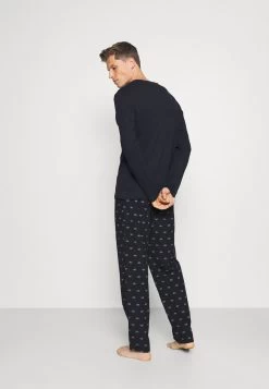 Pier One Pyjama Prix Légers Pyjamas Normale Homme -Fashion Soldes 69572b439d1049c5b6df38084257ba5c