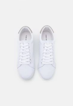 Prix Légers Pier One UNISEX – Baskets Basses Baskets & Sneakers Rond 9 Prix Légers Pier One UNISEX – Baskets Basses Baskets & Sneakers Rond -Fashion Soldes 6a7ab81c7ba34e9fad5d9c01dd8b93d2