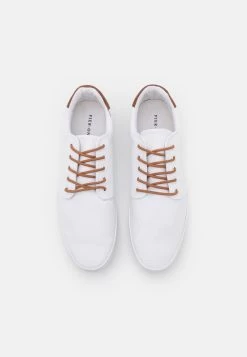 Prix D’Amis Pier One Baskets Basses Baskets & Sneakers Rond Homme -Fashion Soldes 6ab000e182bd4d7dbe74ebb8327eed38