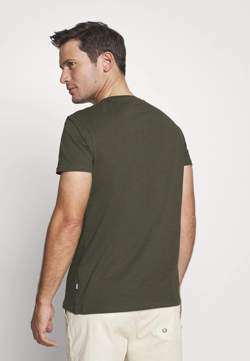 Pier One Prix Gelé T-shirt Basique T-shirts Col Tunisien Homme 3 Pier One Prix Gelé T-shirt Basique T-shirts Col Tunisien Homme – Image 3