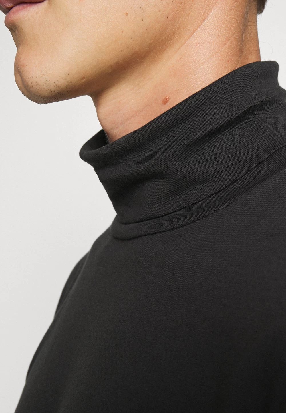 Pier One 3 PACK – T-shirt à Manches Longues Soldes En Ligne T-shirts & Polos Col Roulé Homme 9 Pier One 3 PACK – T-shirt à Manches Longues Soldes En Ligne T-shirts & Polos Col Roulé Homme – Image 9