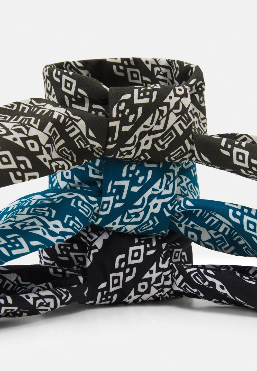 Pas Cher Pier One BANDANAS 3 PACK UNISEX – Foulard Écharpes Et Foulards Imprimé 2 Pas Cher Pier One BANDANAS 3 PACK UNISEX – Foulard Écharpes Et Foulards Imprimé – Image 2