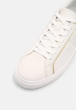 Vendre Pier One Baskets Basses Sneakers Rond Homme -Fashion Soldes 725eb5a3236941a68515194a8087a512