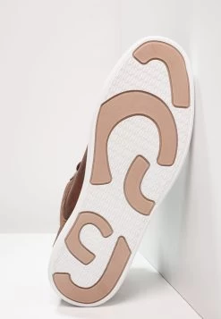 Pier One Baskets Montantes Réduction Baskets & Sneakers Rond Homme 10 Pier One Baskets Montantes Réduction Baskets & Sneakers Rond Homme -Fashion Soldes 72deaec80e6d48e7bcd5b632079f8838