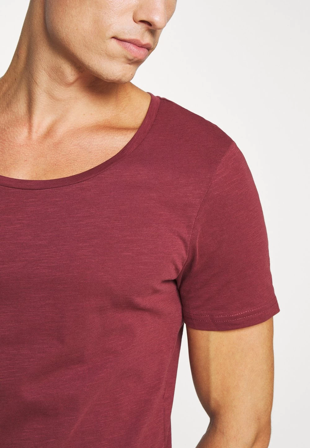 Pier One Prix De Lancement T-shirt Basique T-shirts Encolure Large Ronde Homme 5 Pier One Prix De Lancement T-shirt Basique T-shirts Encolure Large Ronde Homme – Image 5