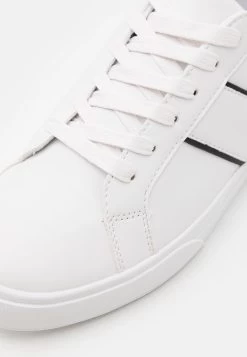 Petit Prix Pier One Baskets Basses Sneakers Rond Homme 11 Petit Prix Pier One Baskets Basses Sneakers Rond Homme -Fashion Soldes 7ab0f40931c64617914843b8b462dc08