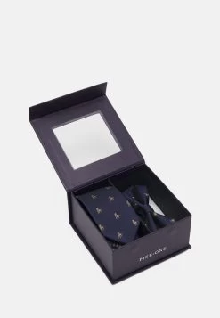 Pier One CHRISTMAS GIFT SET – Cravate Qualité Garantie Cravates Et Nœuds Papillon Homme Homme -Fashion Soldes 7b02a22f798e4e0d84d708b873256ce2