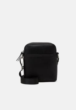 Pier One Sac Bandoulière Prix Préférentiel Sacs Compartiment Pour Téléphone Portable Homme