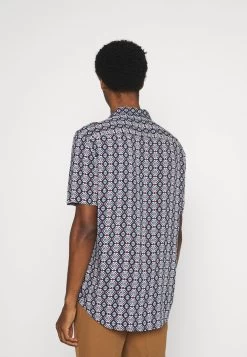 Prix Aimable Pier One Chemise Chemises Col Revers Homme -Fashion Soldes 7c1cd677948e49779e3bc65698c68425