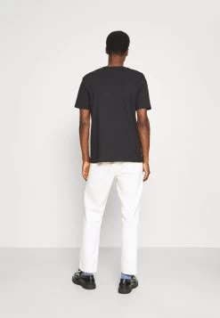 Pier One Prix Légers PINK FLOYD TEE – T-shirt Imprimé T-shirts Col Rond Homme 7 Pier One Prix Légers PINK FLOYD TEE – T-shirt Imprimé T-shirts Col Rond Homme -Fashion Soldes 7f01afe35a6346618cd9a627f63ba117