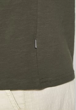 Pier One Prix Gelé T-shirt Basique T-shirts Col Tunisien Homme 12 Pier One Prix Gelé T-shirt Basique T-shirts Col Tunisien Homme -Fashion Soldes 7f5cffdeebbd4b54a89f7d891dc86fa5