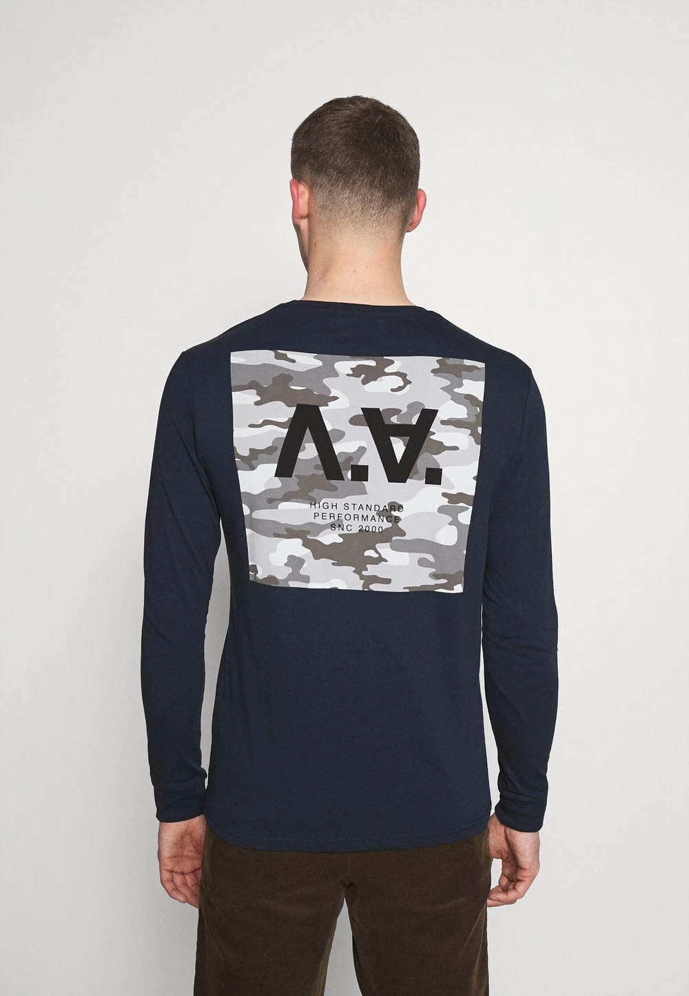 Pier One T-shirt à Manches Longues Soldes En Ligne T-shirts Col Rond Homme 3 Pier One T-shirt à Manches Longues Soldes En Ligne T-shirts Col Rond Homme – Image 3